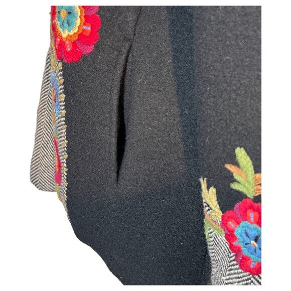 Icelandic Design Embroidered Wool Coat Jacket Faux Fur Trim Size L Black Lined - Picture 5 of 10